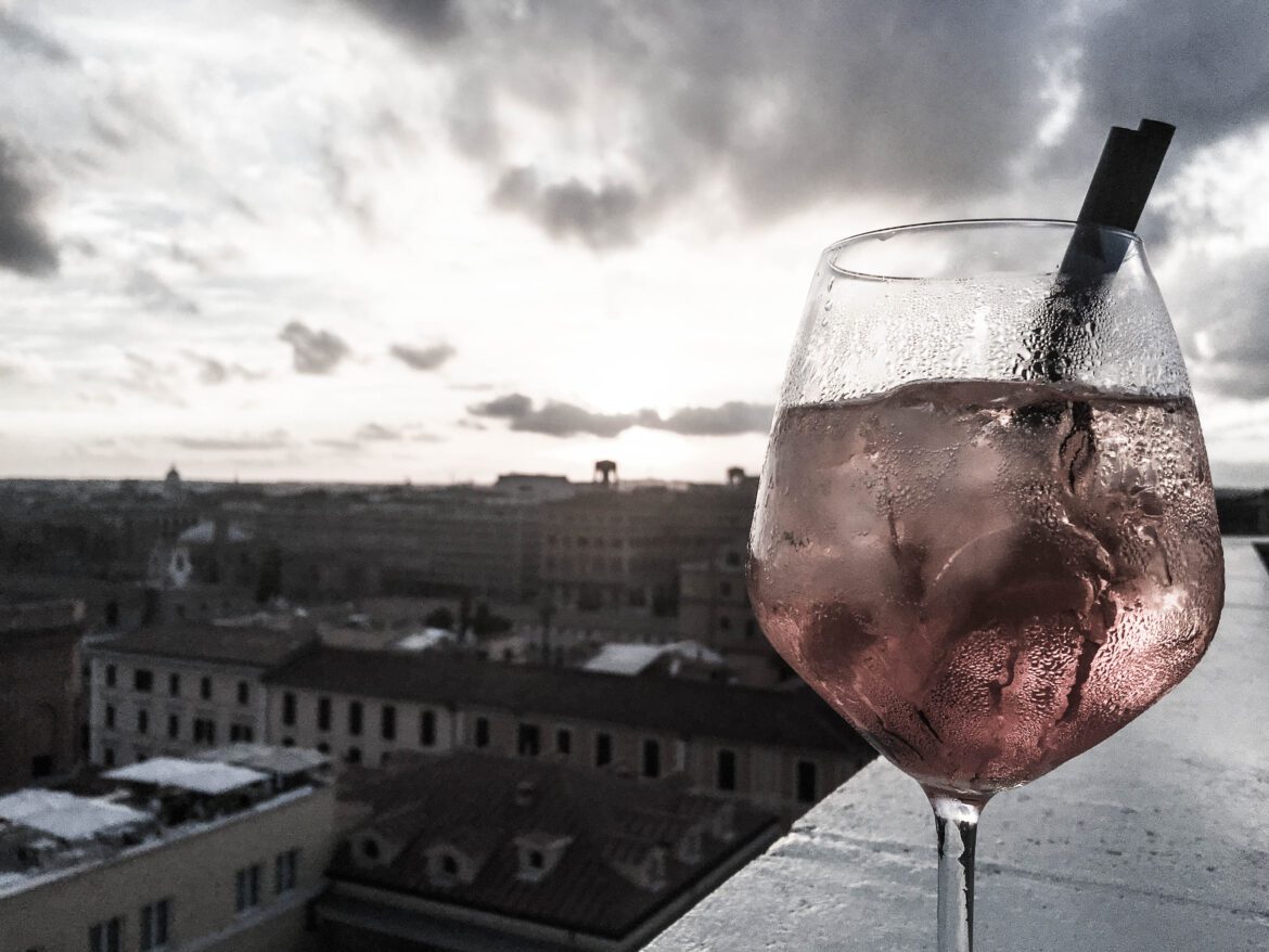 Ankommen in Rom: Flughafen bis Bahnhof und ein Sundowner